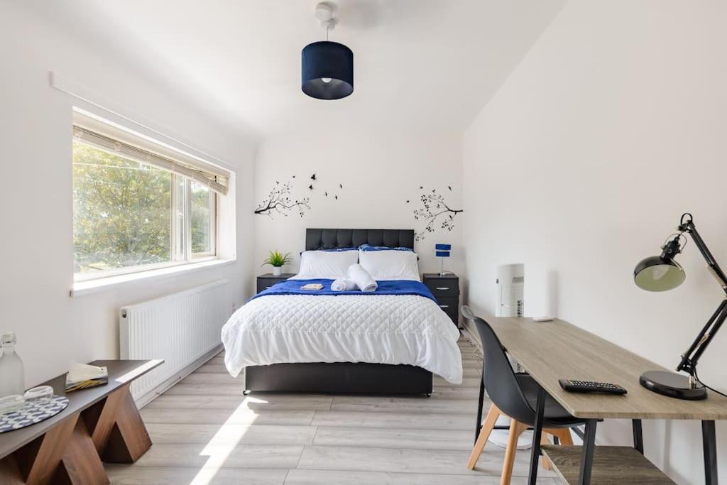 Birmingham Great Barr Property Near Junction 7 M6 Экстерьер фото