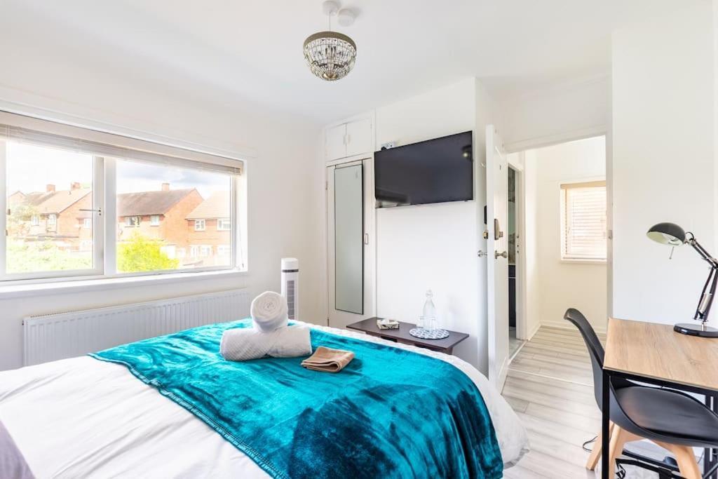 Birmingham Great Barr Property Near Junction 7 M6 Экстерьер фото