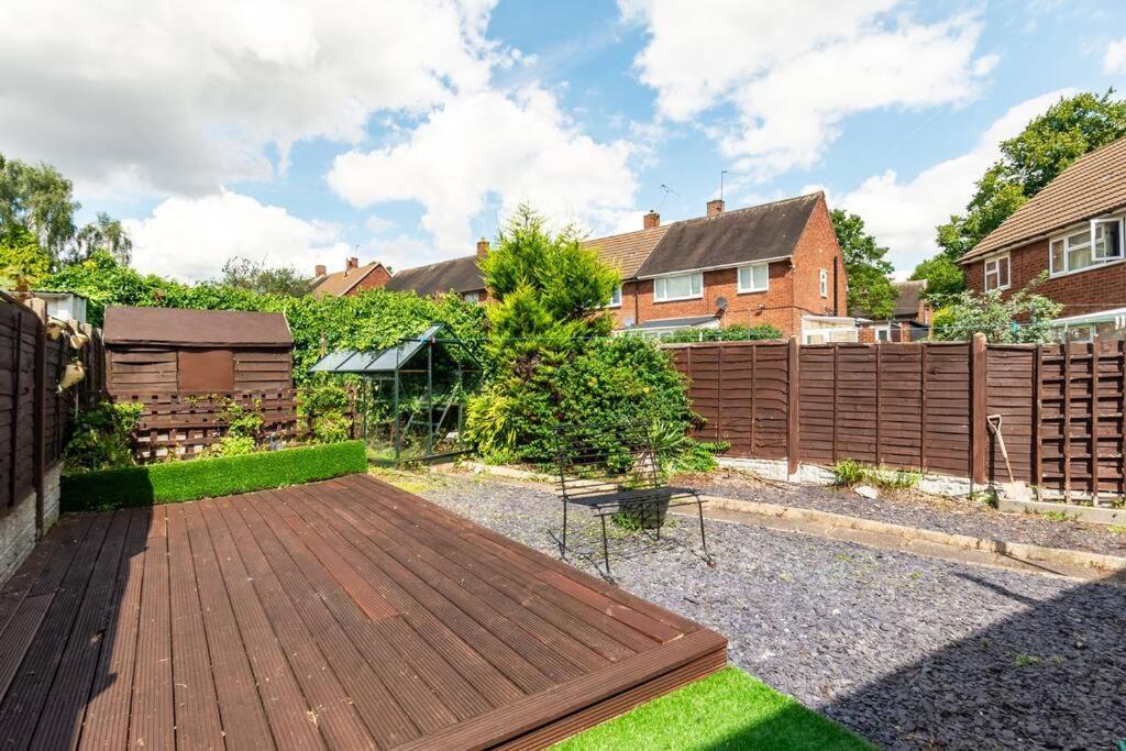 Birmingham Great Barr Property Near Junction 7 M6 Экстерьер фото