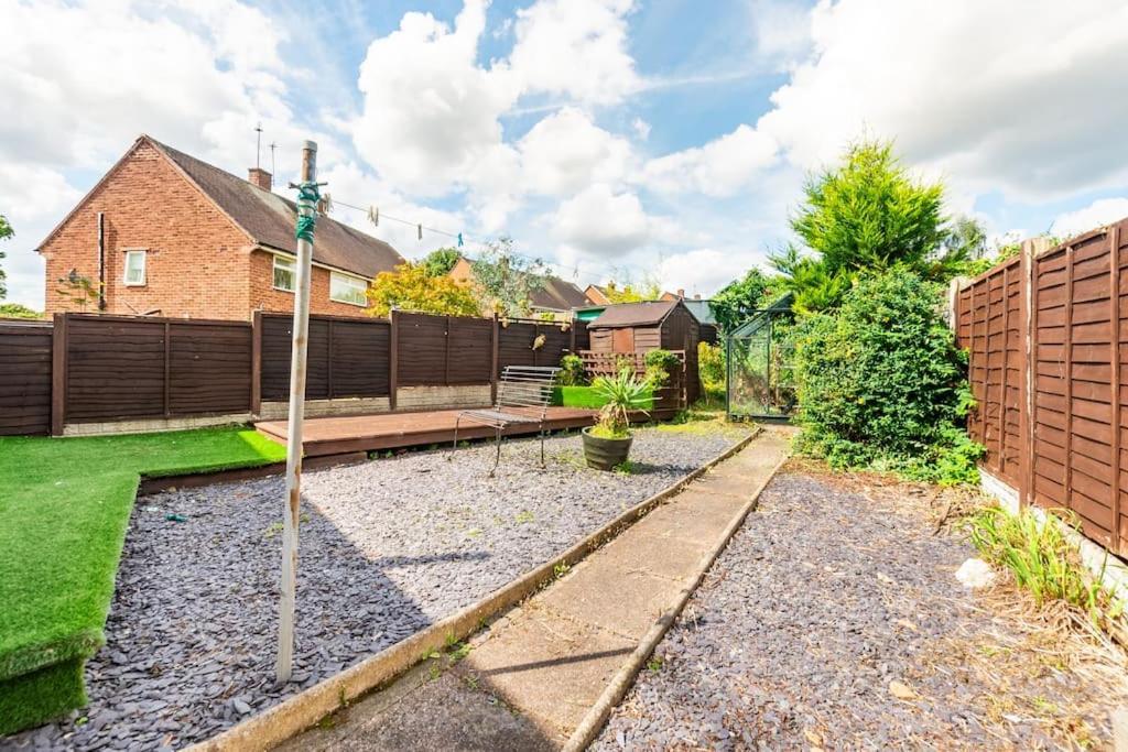 Birmingham Great Barr Property Near Junction 7 M6 Экстерьер фото